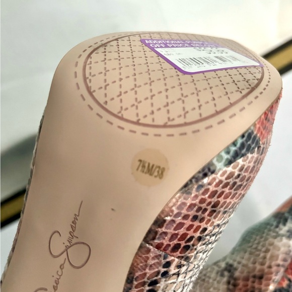 Jessica Simpson heels - Picture 9 of 11